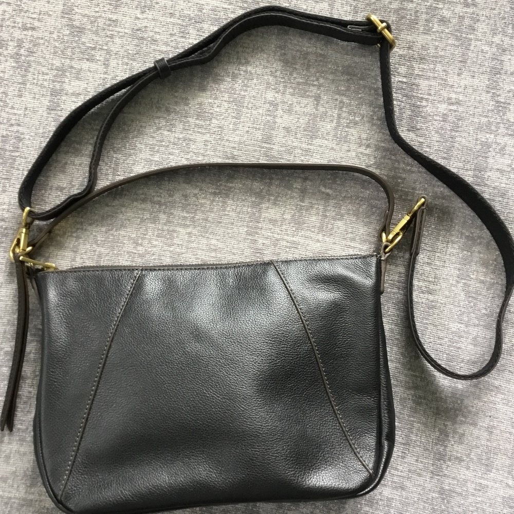 Fossil Skylar Convertible Crossbody/Shoulder Purse - Black Leather - Like New!